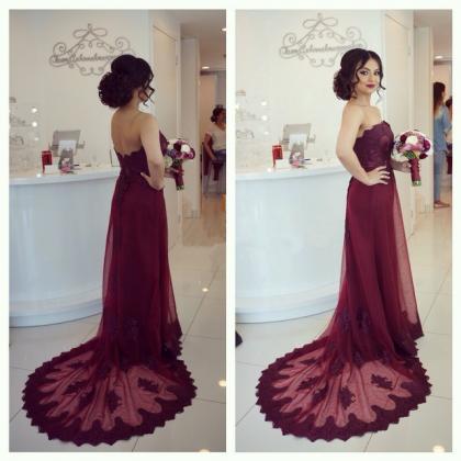 A Line Lace Sweetheart Long Tulle Sweep Train..