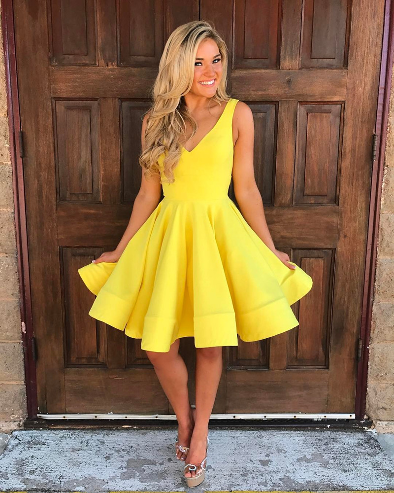 Short Ball Gowns Dress, V Neck Homecoming Dress,yellow Prom Dress,swing Party Dress