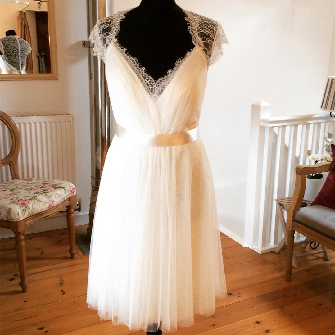 A Line V Neck Tea Length Wedding Dresses 2016 Vintage