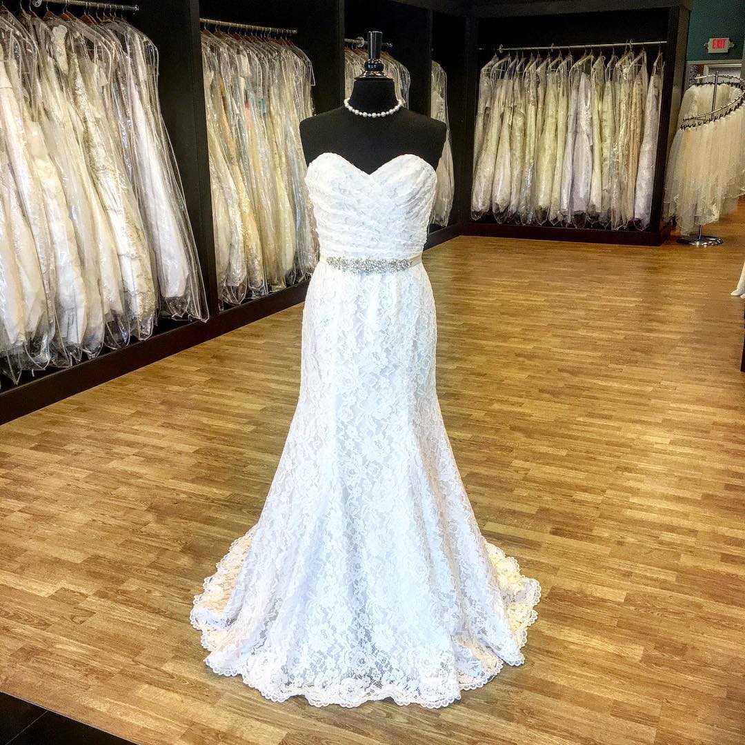 Elegant Pleated Sweetheart Lace Mermaid Wedding Dresses Crystal Beaded 2017