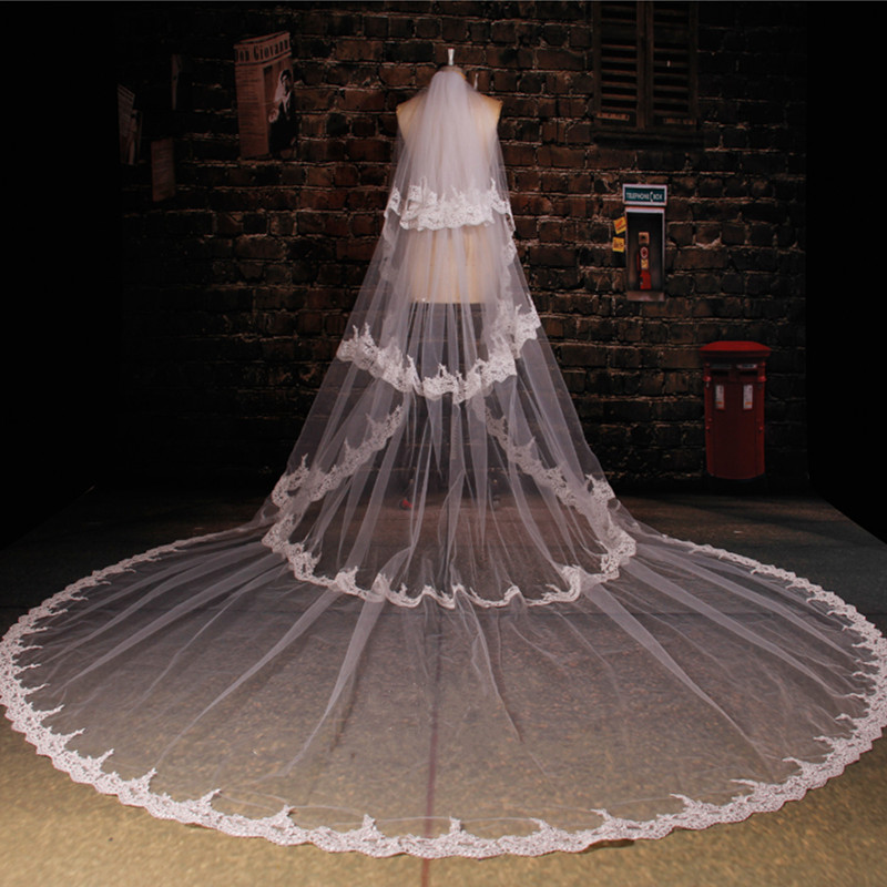 3 Layers Lace Edge Light Ivory Bridal Veil Royal Style 3.5 Meters Wedding Veil