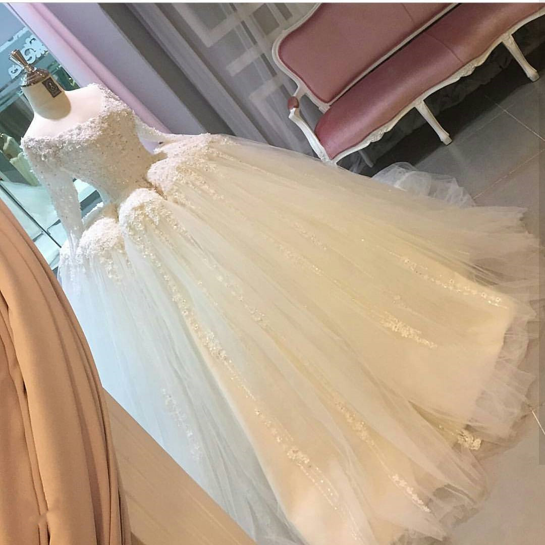 Real Sample Long Sleeves V Neck Organza Ball Gowns Wedding Dresses 2017 Royal Bride Dress On Luulla 4661